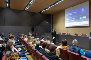 Società e tecnologia - Che cosa ne pensano i giovani 31 maggio Villa Seccamani Leno Brescia