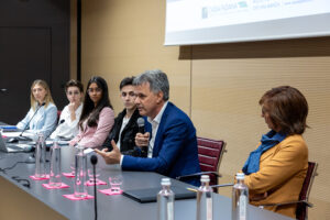 Società e tecnologia - Che cosa ne pensano i giovani 31 maggio Villa Seccamani Leno Brescia